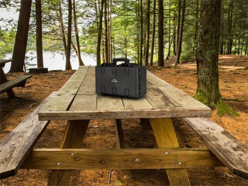 Vista 6 de Monoprice. Funda de cámara resistente a la intemperie con espuma personalizable, varios tamaños.