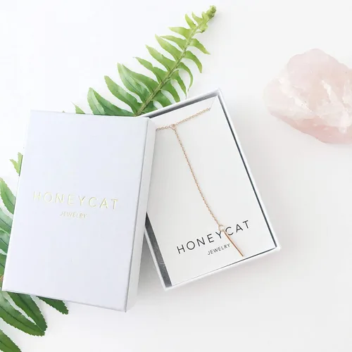 Vista 4 de HONEYCAT Lariat - Collar de barra en oro oro rosa o plata Joyería delicada