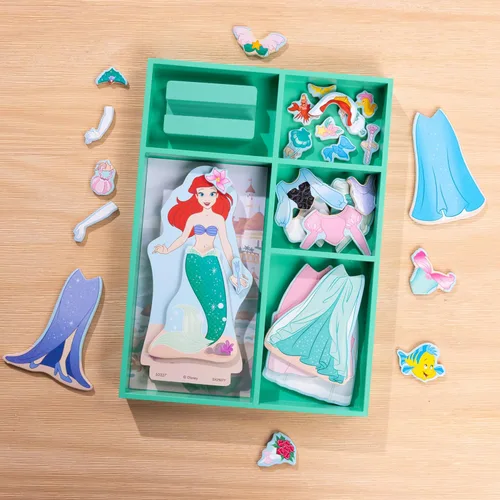 Vista 9 de Melissa & Doug Disney Princess Ariel - Juego de muñeca magnética de madera para disfrazarse (más de 30 piezas)