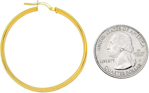 Vista 2 de Aretes de aro medianos planos y anchos de oro amarillo de 14 k (0.197 in de ancho)
