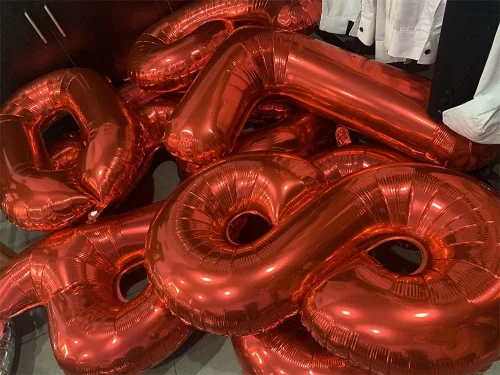 Vista 5 de Globos rojos de 32 pulgadas con el número 3 de aluminio, suministros de decoración de fiesta de cumpleaños (globo rojo del número 3)
