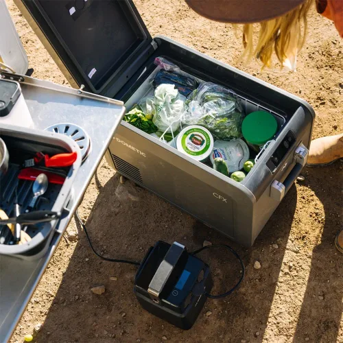 Vista 2 de Dometic CFX Electric Cooler Portable Freezer CFX5 & CFX3 Series AC/DC or Solar Powered CFX5-35L