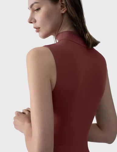 Vista 46 de PUMIEY Body sin mangas con cuello alto falso para mujer, colección Sharp