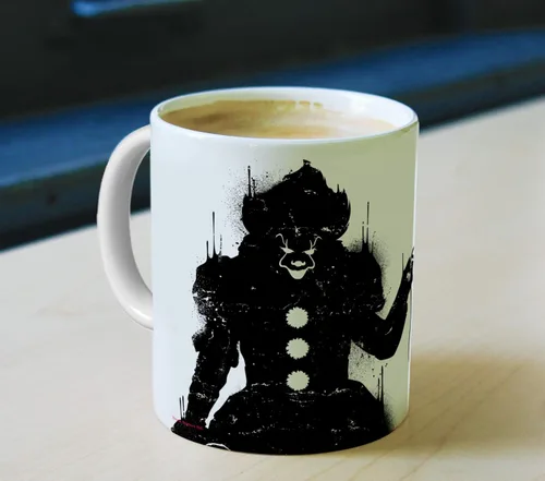 Vista 5 de Trend Setters IT Chapter 2 – Pennywise – IT is Coming – Taza de película de terror para café o té – Perfecto para regalar o coleccionar Ltd Se