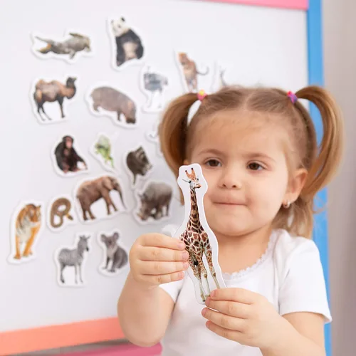 Vista 4 de Imanes de nevera para niños pequeños – magdum – Juego de 85 juegos zoológico + granja + fruta + verdura – Animales magnéticos reales