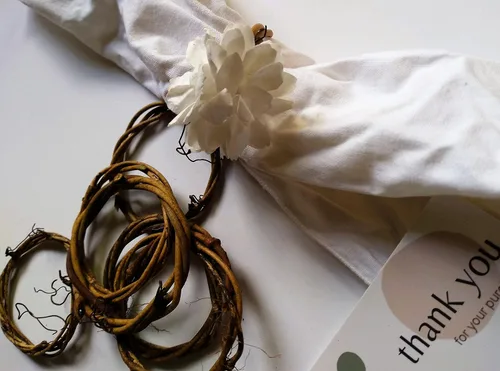 Vista 2 de Rustic Napkin Rings for Wedding Table Settings, Country Bridal Shower, Barn Reception and Party 5pcs