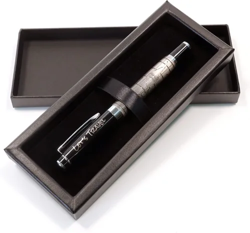 Vista 2 de Bolígrafo de metal personalizado con diseño de mapa del mundo premium + caja de regalo Diseña un regalo verdaderamente único Grabado con láser
