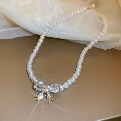 Vista 4 de fxmimior Gargantilla bohemia dorada con diamantes de imitación brillantes y perlas delicadas con diamantes de imitación gruesos y cortos de los años