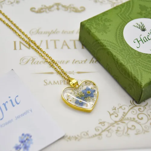 Vista 80 de Collar de flores silvestres prensadas con encaje de Forget-Me-Not y Queen Anne Collar de flores prensadas de oro Collares hechos a mano