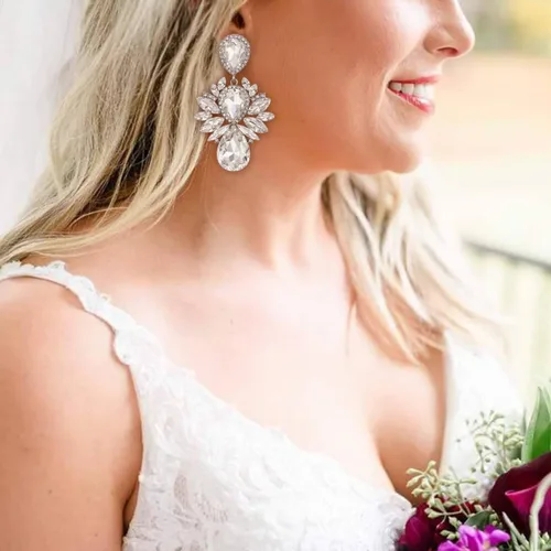 Vista 2 de EVER FAITH Aretes colgantes con clip de cristal de diamantes de imitación, estilo vintage, gota de agua, estilo marquesa, Cristal, No es una piedra