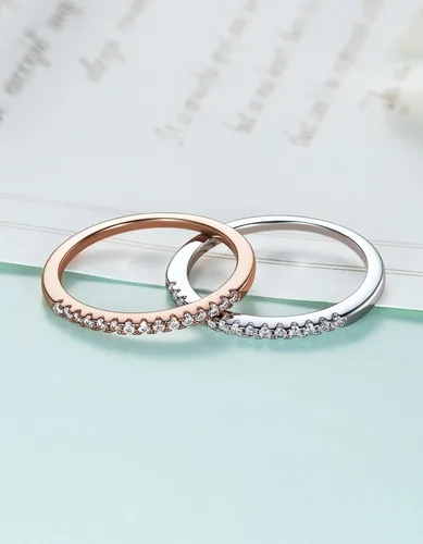 Vista 9 de MomentWish Anillo de boda, anillos de boda de moissanita de 0.15 quilates, anillos de eternidad de plata de ley 925 de diamante simulado de color D