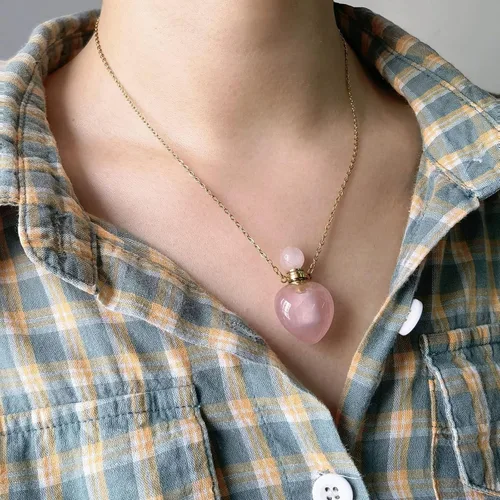 Vista 11 de Perfume Bottle Necklace Heart Shape, Amethyst Necklace Healing Crystal for Women, Essential Oil Diffuser Bottle Necklace Jewelry for Liquid