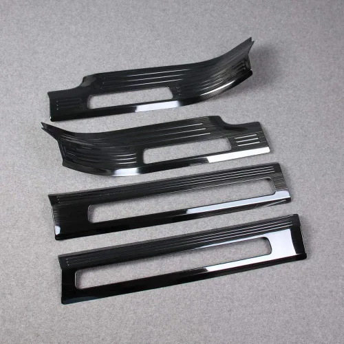 Vista 2 de Para Volvo XC90 2016 2017 2018 2019 2020 2021 2022 2023 2024 2025 Cubierta de placa de umbral de puerta interior (negro)