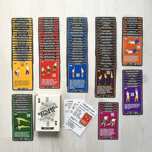 Vista 5 de Tarjetas de ejercicio Stack 52 con pesa rusa. Juego de cartas para entrenamiento de peso corporal. Incluye instrucciones en video. Aprende