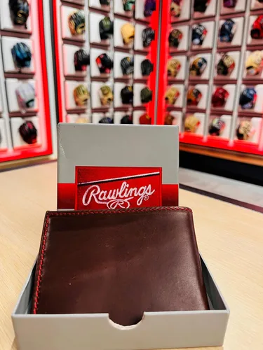 Vista 47 de Rawlings Men's Bifold Wallet Collection