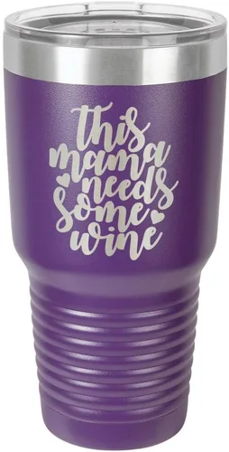 Vista 18 de Taza de viaje con texto en inglés "This Mama NEEDS SOME WINE 30oz con pajita grabada con láser, con divertidas citas en comparar con Yeti Rambler