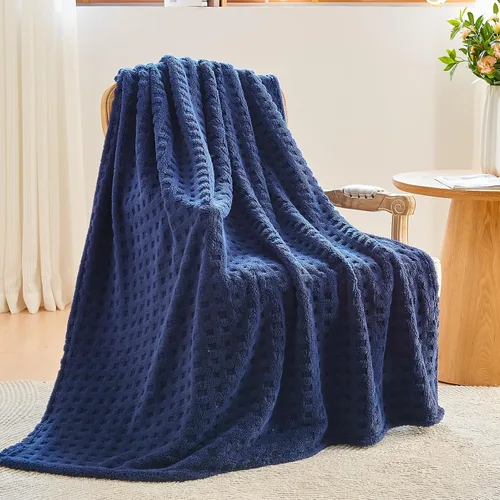 Vista 464 de NEWCOSPLAY Manta súper suave de franela sedosa de alta calidad con diseño de punto gofre 3D, ligera, para uso en todas las estaciones