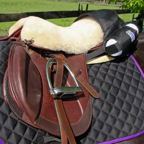 Vista 3 de Dura-Tech Bolsa de cantillo inglés Accesorio perfecto para cada jinete de caballo Almacenamiento máximo en diseño compacto Ideal para establos