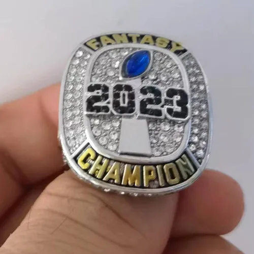 Vista 4 de Anillo de campeonato de fútbol de fantasía 2023 Premio del trofeo Ganador deportivo Anillo de campeón FFL, Zinc, Diamante blanco
