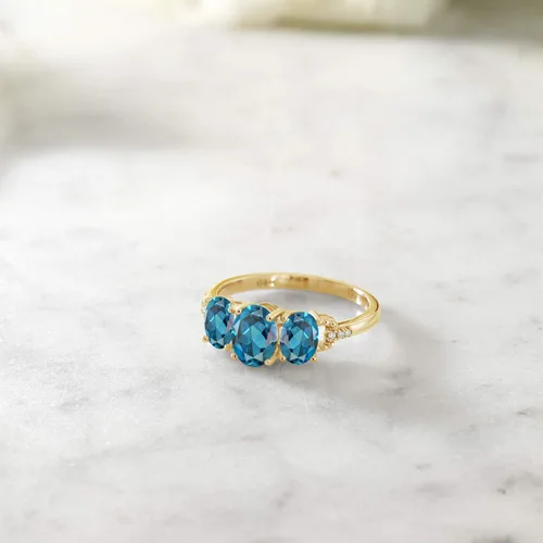 Vista 5 de Gem Stone King Anillo de compromiso de oro amarillo de 10 quilates con topacio azul Londres y diamantes 2.22 qttw Anillo de compromiso