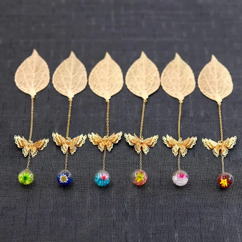 Vista 7 de Toirxarn Marcapáginas de hojas de metal con dije de mariposa, relleno de calcetín de Navidad para mujeres y profesores, bonito regalo pequeño