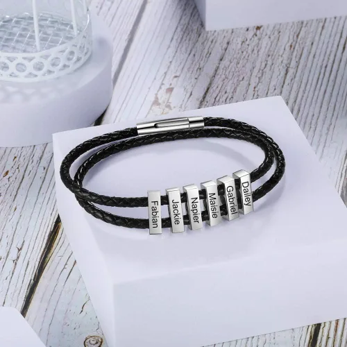 Vista 4 de Pulsera personalizada para hombre pulsera familiar con nombres grabados, colgante de plata para padre, marido, abuelo, regalo del día del padre