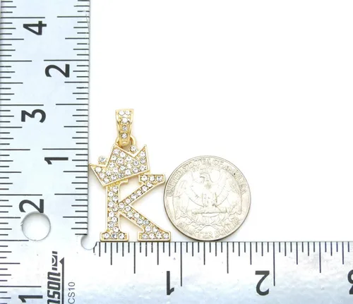 Vista 5 de Colgante empedrado de letra inicial con corona, pequeño de 0.12 pulgadas y unisex, collar de cadena cubana de 24 pulgadas en oro, tono plata.