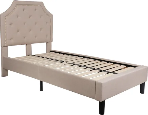 Vista 3 de EMMA + OLIVER Base de cama tapizada con diseño arqueado y diseño capitoné en tela beige