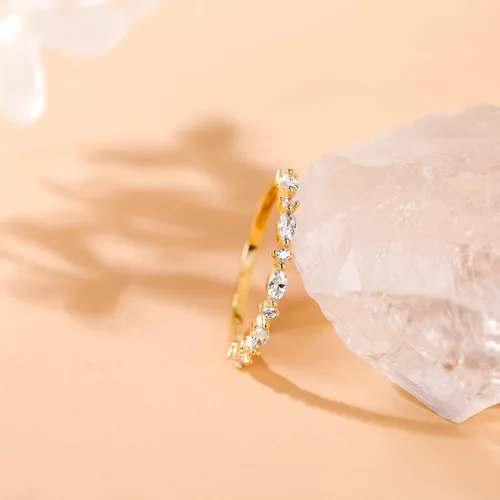Vista 2 de SHINYSO Anillo de boda chapado en oro de 14 quilates para mujer, anillo de compromiso de eternidad con circonita cúbica, talla 4-10