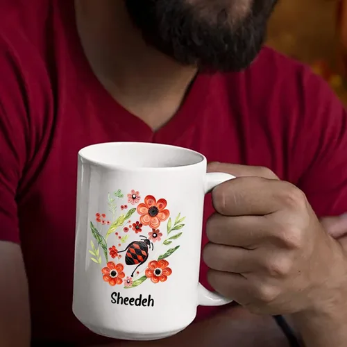 Vista 5 de Taza de café blanca personalizada con nombre de amante de escarabajos, taza de café personalizada de origami de 11 15 onzas, taza de café floral