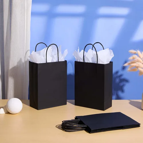 Vista 2 de SUNCOLOR Paquete de 24 bolsas pequeñas de regalo negras de 9 pulgadas con asas para bolsas de regalo de fiesta de Halloween