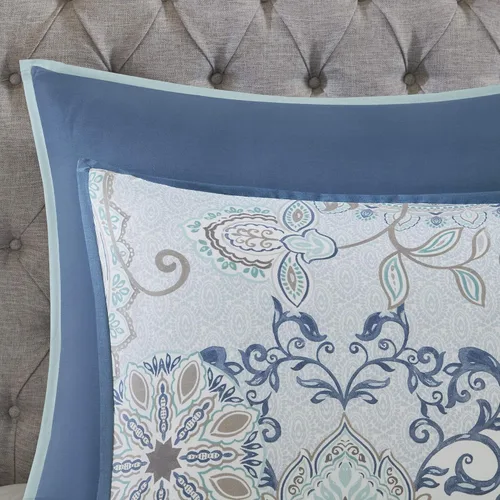Vista 7 de Madison Park Juego de temporada, falda de cama a juego, almohadas decorativas, Queen (90 x 90 pulgadas), Isla, medallón floral azul, 8 piezas