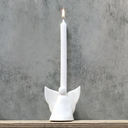 Vista 3 de Two's Company Candelabro decorativo de ángel en caja de regalo