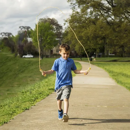 Vista 6 de Cuerda de saltar para niños, cuerda de saltar trenzada de algodón ajustable con mango de madera para niños pequeños, fitness, entrenamiento Gato