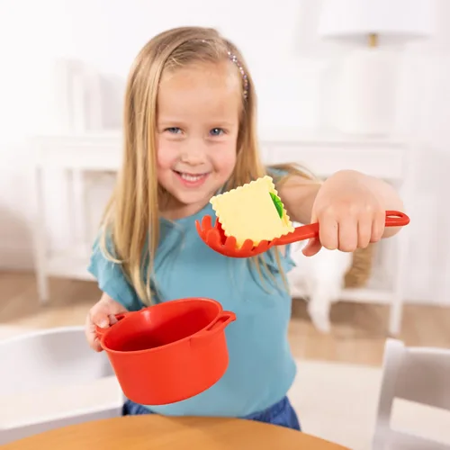 Vista 2 de Set para preparar pasta Melissa & Doug