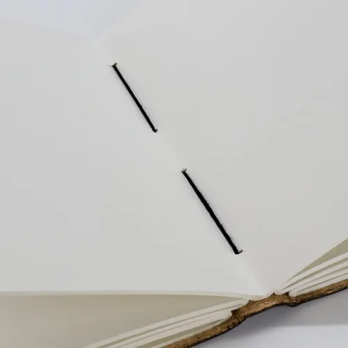 Vista 5 de Diario del Pentágono de cuero hecho a mano Cuaderno de escritura diario Bloc de notas diario encuadernado para hombres y mujeres, papel sin