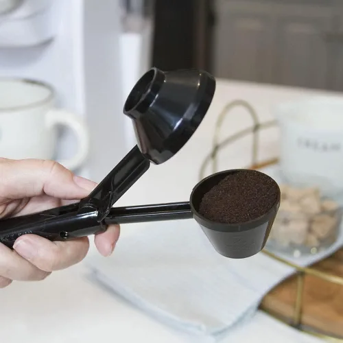 Vista 6 de Perfect Pod EZ-Scoop - Cuchara y embudo para cápsulas de café reutilizables K Cup, 2 cucharadas de capacidad, color negro
