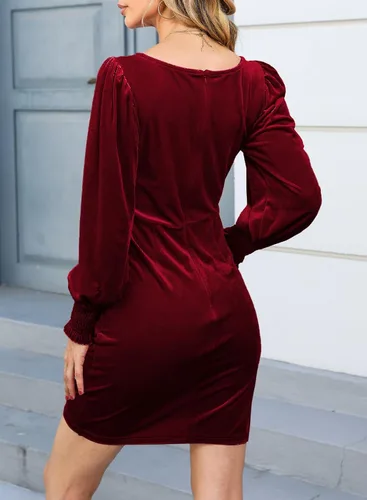 Vista 2 de YIJIU Vestido de terciopelo de manga larga para mujer, cuello redondo, ajustado, corto, fruncido, entallado, para cóctel, fiesta, club, mini vestidos