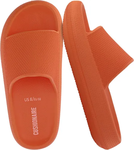Vista 28 de CUSHIONAIRE Sandalias Feather de EVA para Mujeres – Cómodas Pantuflas Deslizables para Mujeres, Zapatos de Ducha para Interiores y Exteriores Verde
