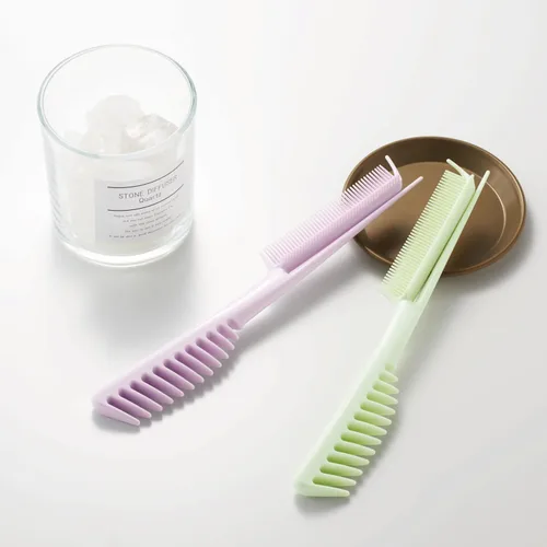 Vista 7 de Peine seccionador con una sola mano con dientes finos y gruesos para desenredar y alisar el cabello dañado por el calor (verde)