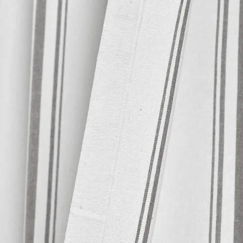 Vista 4 de Lush Decor Farmhouse Stripe - Par de paneles de cortinas de ventana de algodón teñido con hilo a rayas, 42" A x 84" L, Gris - Encanto rústico