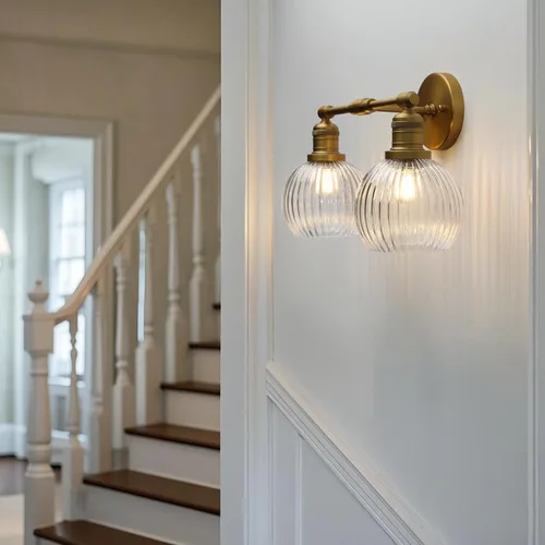 Vista 7 de Aplique industrial de pared de vidrio de doble brazo con pantalla de globo a rayas transparentes, lámpara de tocador de pared de 2 luces