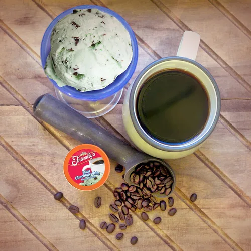 Vista 4 de Friendly's Cápsulas de café helado con sabor, compatibles con cafeteras Keurig K Cup (chips de chocolate menta, 12 unidades)