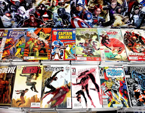Vista 6 de Paquete de Regalo de Libros de Cómics Premium - Colección de 24 - SOLO MARVEL - Bolsa de Ataque de Cómics de Superhéroes