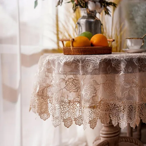 Vista 3 de ARTABLE Mantel rectangular pequeño de encaje de macramé, mantel vintage bordado estilo shabby chic para mesa oblonga para banquete de boda, Dorado