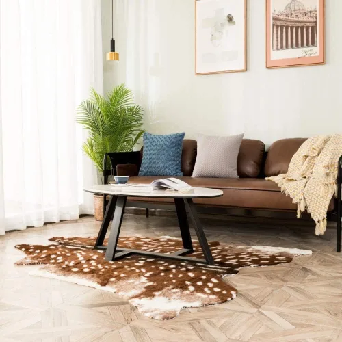 Vista 3 de Deer Rug - Tapete de piel de vaca sintética con estampado de ciervos Sika para sala de estar (6.1 x 5 pies)