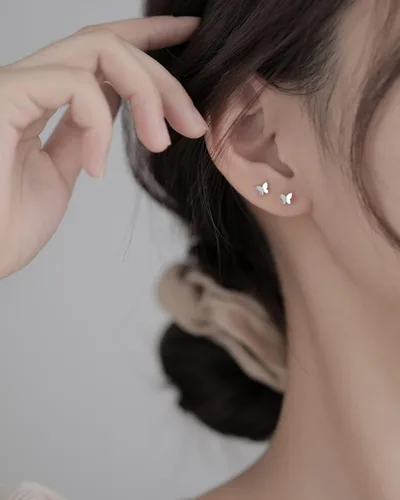 Vista 6 de SLUYNZ Aretes de plata de ley 925 maciza con diseño de mariposa para mujeres y adolescentes