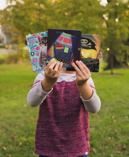 Vista 4 de Mollybee Kids - Diario para niños con candado, diseño de gatito