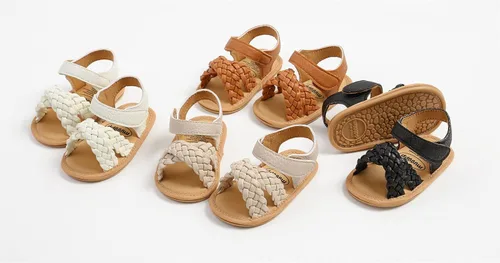 Vista 2 de WILLFUN Sandalias de verano para bebés niños y niñas, puntera cerrada, suela de goma suave, zapatos para exteriores para niños pequeños que caminan