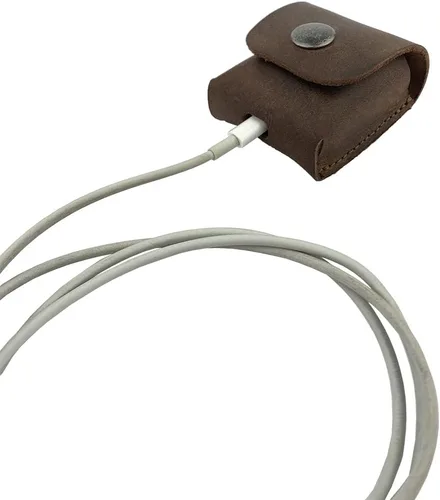 Vista 4 de Funda de carga rústica para AirPods hecha a mano de cuero de grano completo, tamaño de bolsillo, funda Bluetooth auténtica, bolsa de transporte